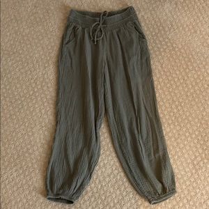 Olive Green Aerie Pants with cinched bottom